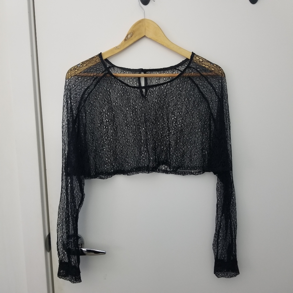 Delicate Overlay Crop Top - Picture 8 of 8